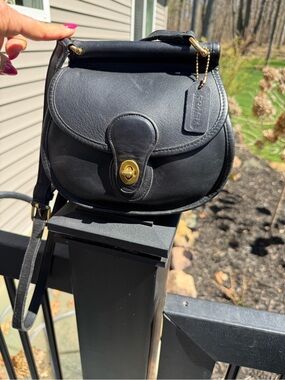 Coach Black Leather Turnlock Crossbody Saddle Bag with Gold Hardware